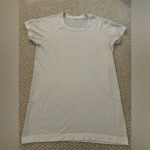 Lululemon swiftly tech short sleeve size 10